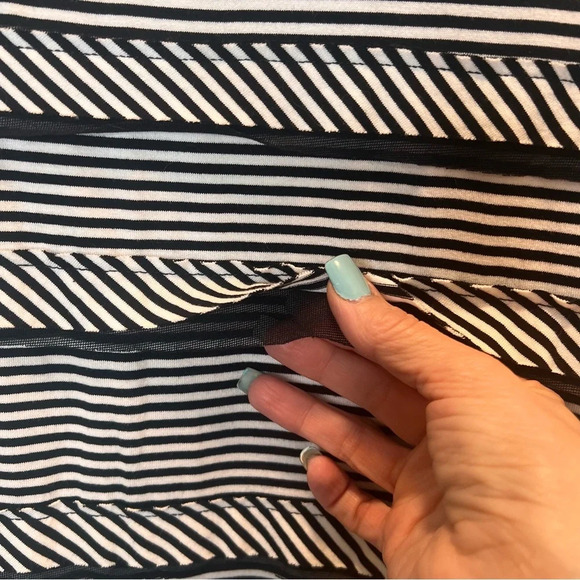 Chico’s Black and White Blocked Striped ‘Antonia’ Tee Shirt. Size 2. NWT. - Picture 5 of 8